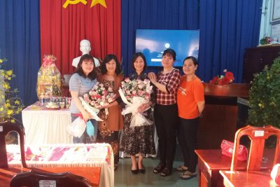 Trường THCS Lương Thế Vinh tổ chức buổi chia tay cô Hồ Thị Liễu nghỉ hưu theo chế độ